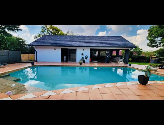 4 BEDROOM FREEHOLD FOR SALE IN ALBERANTE